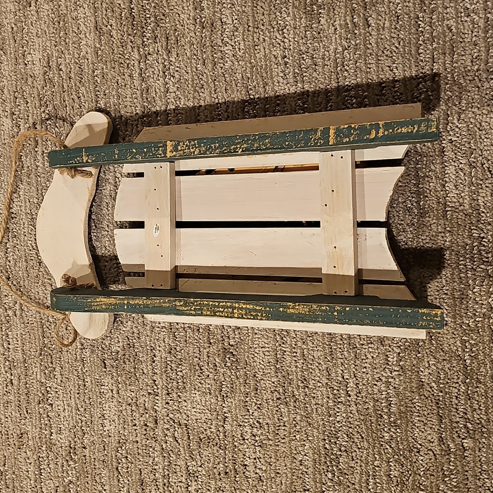 Festive, Rustic Welcome Sled with Cabin and Tree Design - Picture 4 of 8